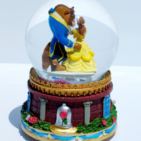 Disney Beauty and the Beast Snowglobe - Picture 3 of 6